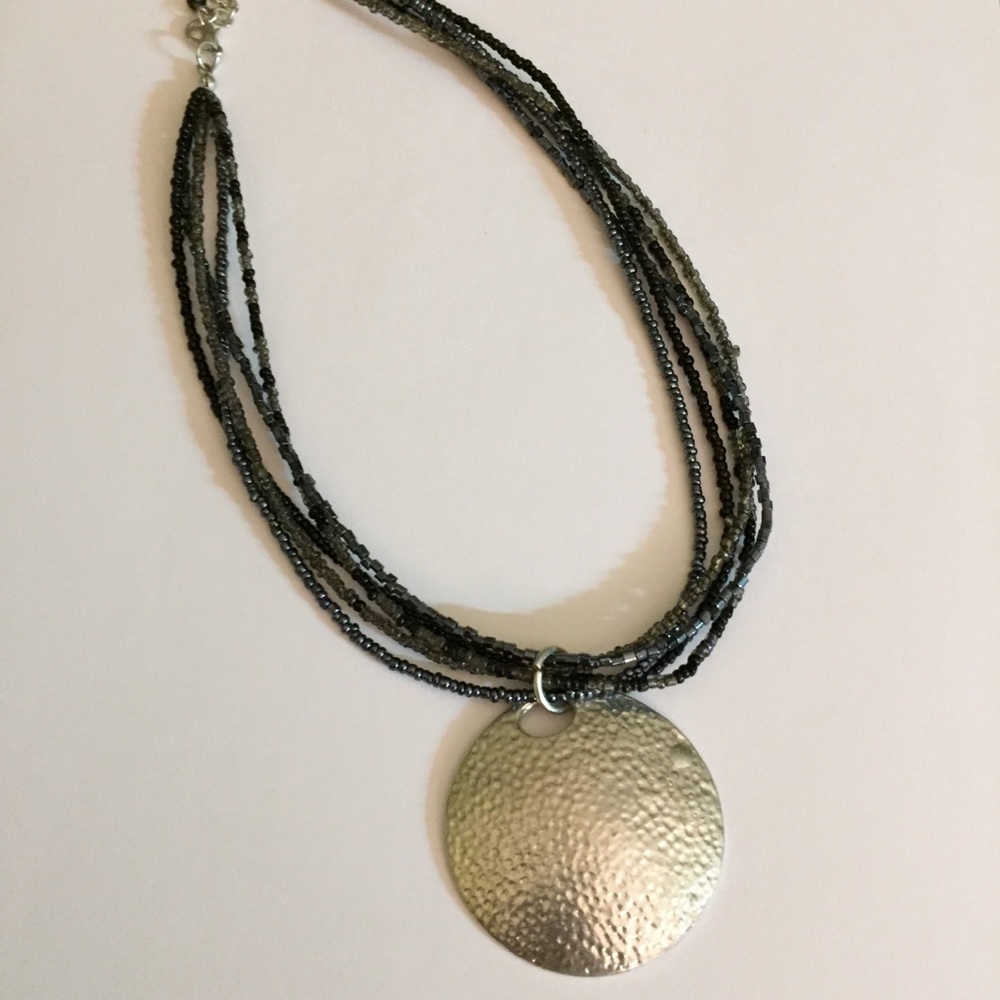 Silver pendant beaded necklace